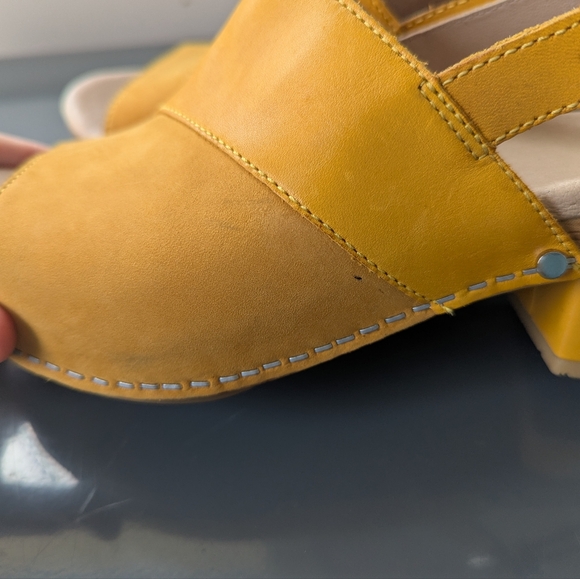 Dansko Madalyn Sandal Mustard Yellow Women's 38 - Picture 11 of 16
